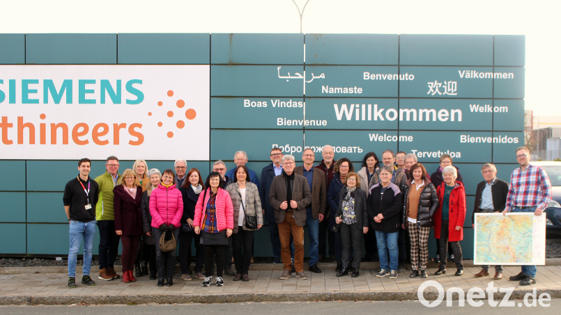 Mitglieder des Initiaktivkreises Tirschenreuth besuchten Siemens Healthineers in Kemnath. Bild: Florian Preisinger/Landratsamt Tirschenreuth/exb