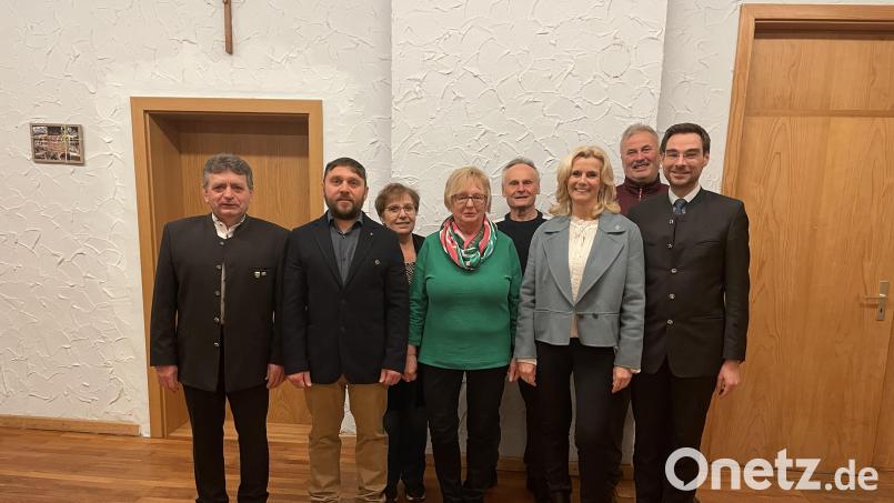 Die CSU Burkhardsrieth setzt auf ein bewährtes Führungsteam. Bild: bey
