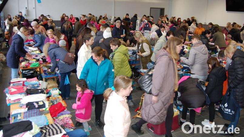 Ein wiederum großer Erfolg wurde der Flohmarkt „Alles rund ums Kind“, des Elternbeirates der Kita St. Otto Irchenrieth. Das Angebot war riesig, der Besuch überwältigend.