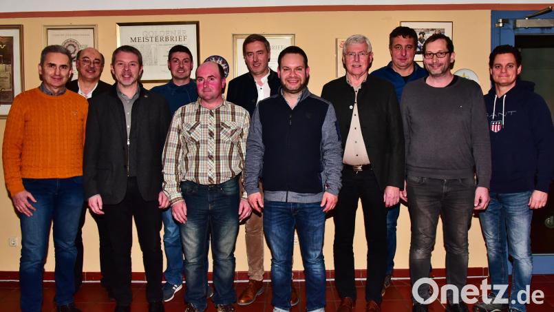 Bei der Jahreshauptversammlung der Liefergemeinschaft Bioenergie Schwandorf standen Neuwahlen auf der Tagesordnung. Bild: Kiener/exb