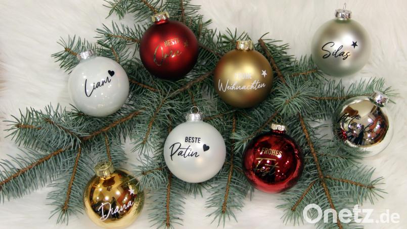 Einzigartige Christbaumkugeln werden derzeit im Kinderhaus angeboten. Die Bestellfrist läuft noch. Bild: lep