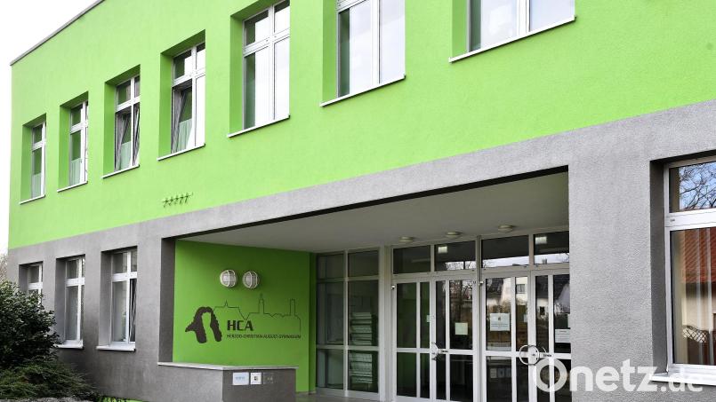 Das Herzog-Christian-August-Gymnasium in Sulzbach-Rosenberg stellt sich am Tag der offenen Tür vor. Symbolbild: Petra Hartl