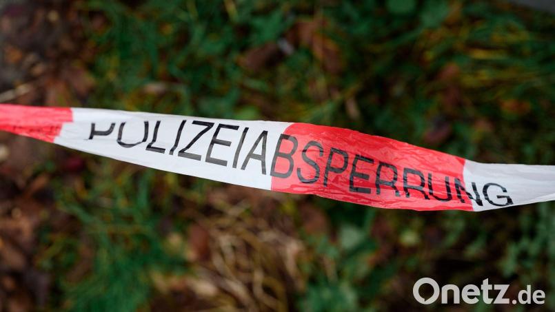 Ein Absperrband der Polizei. Bild: Daniel Vogl/dpa/Symbolbild