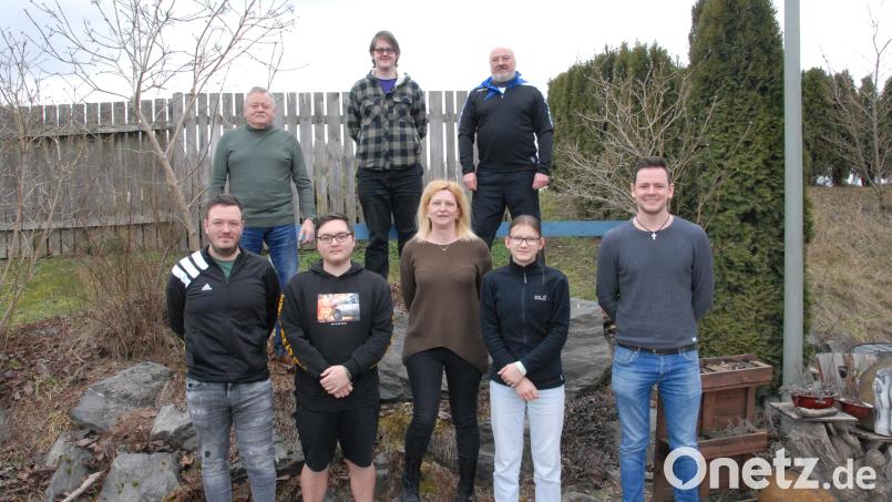 Dier neue Gaujugendvorstand: Vorne (von links)Johannes Wenkmann, Meison Chuan, Stefanie Zach, Viktoria Liegl, Timo Schuller. Hinten Alfred Leopold Sassin, Thomas Raschke, und stellvertretender Gauschützenmeister Ralf Herget. Bild: pop