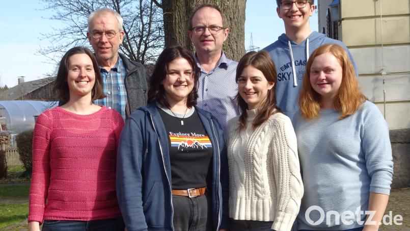 Der neu gewählte Vorstand des Bezirksposaunenchores. Von links: Anna Krapf, Hans-Peter Pauckstadt-Künkler, Christiane Bayer, Richard Riedel, Andrea Rupprecht, Matthias Knodt und Ingrid Janner. Bild: Bezirksposaunenchor/exb