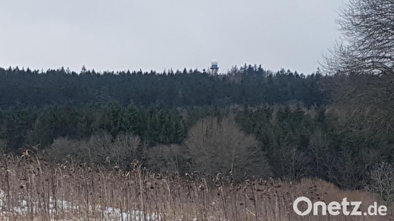 Der Umkreis von fünf Kilometern rund um den Eisberg gilt wegen der Wetterstation des Deutschen Wetterdienstes (Bild) als Ausschlussgebiet für Windräder. Archivbild: gi
