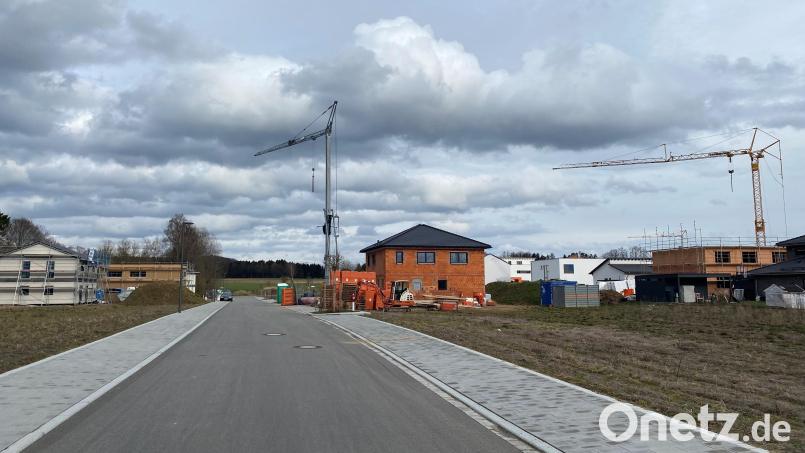 Im dritten Bauabschnitt des Baugebiets Sommerwiesen in Vohenstrauß werden die Bauherren einige energetischen und umweltpolitische Auflagen erfüllen müssen. Bild: ck