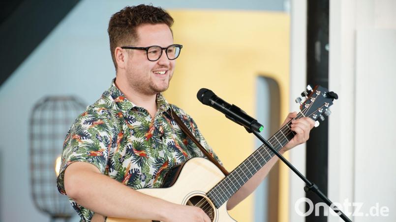Felix Gleixner aus Amberg. Der Sänger spricht über seine Erfahrungen nach der Ausstrahlung der ersten Casting-Folge bei DSDS. Einen Fanclub hat er zum Beispiel in Poppenricht. Bild: RTL / Stefan Gregorowius