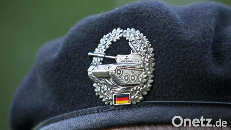 Ein Soldat der Panzerbrigade 12 &quot;Oberpfalz&quot; mit dem Barett der Panzersoldaten. Symbolbild: Daniel Karmann