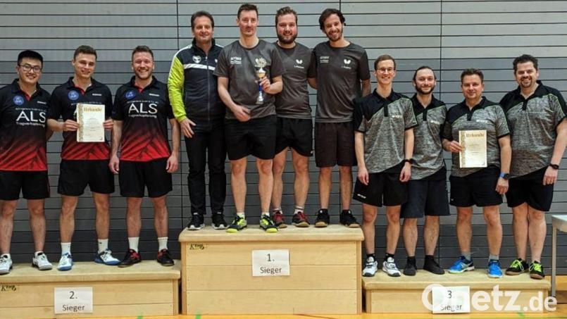 Die Spieler des SC Eschenbach (rechts) wurden bei der bayerischen Pokalmeisterschaft Dritter. Von links: Jonas Gottsche, Philipp Bayer, Markus Thurn, Thomas Klösel. Bild: btb