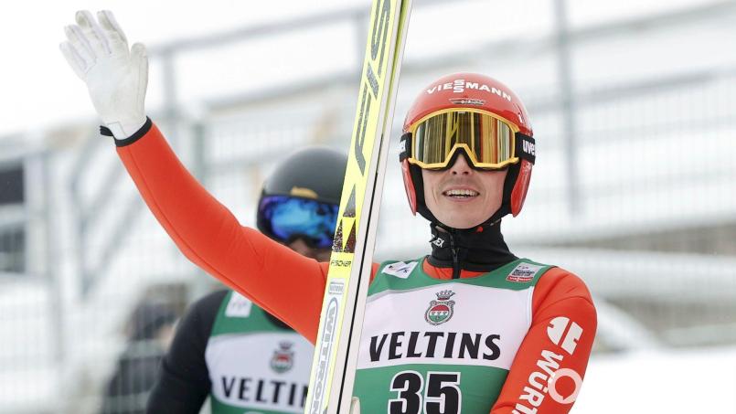 Eric Frenzel gestikuliert nach dem letzten Skisprungwettbewerb seiner Karriere. Archivbild: Antti Hämäläinen/Lehtikuva/dpa