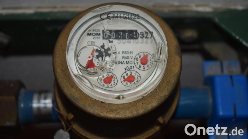 Für die Menge, die der Wasserzähler anzeigt, muss künftig mehr bezahlt werden. Der Preis steigt auf 1,50 Euro pro Kubikmeter Wasser. Bild: bnr