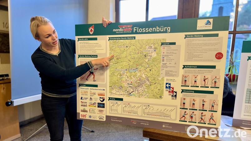 Laura Frenzel stellte bereits im Oktober im Gemeinderat Flossenbürg Info-Tafeln vor, die an den verschiedenen Nordic-Walking-Strecken angebracht sind. Diesen Freitag, 31. März, wird das Nordic-Activ-Zentrum in der Gemeinde offiziell eröffnet. Bild: Eichl