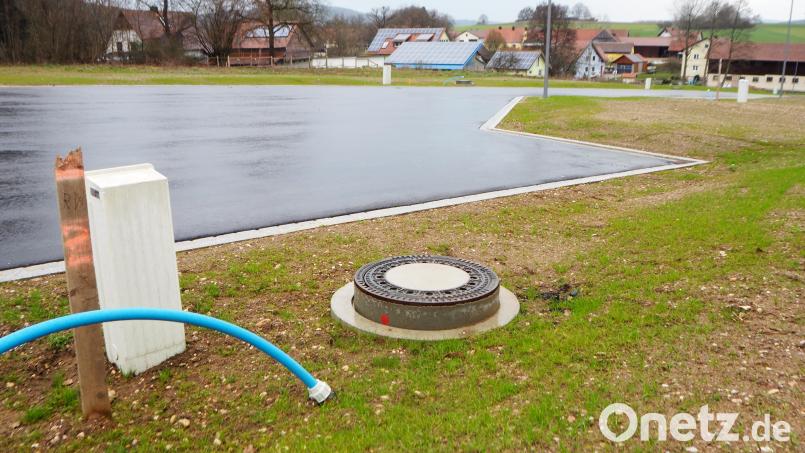 Im neuen Baugebiet in Perschen sind alle Leitungen verlegt - auch die Rohre fürs Gas. Doch wenn für Neubauten eine Gasheizung ab 1. Januar 2024 verboten ist, könnte sich diese Infrastrukturmaßnahme als überflüssig herausstellen. Bild: bl
