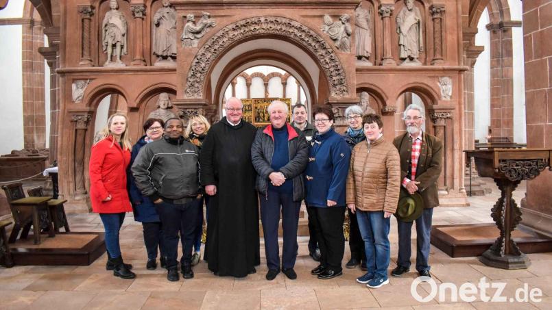 Prior Maurus sorgte für besinnliche Tage und zum Abschied für ein leckeres Essen a la Kloster. Bild: gz