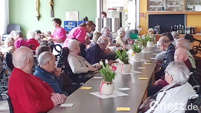 Die Senioren feierten das Frühlingsfest. Bild: njn