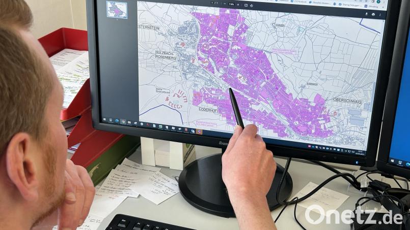 Auf ihrer Homepage hat die Stadt Sulzbach-Rosenberg die Glasfaser-Ausbaugebiete von Telekom und Teranet veröffentlicht. Bürger können so erkennen, welcher Anbieter für die jeweiligen Straßenzüge infrage kommt. Bild: Andreas Royer