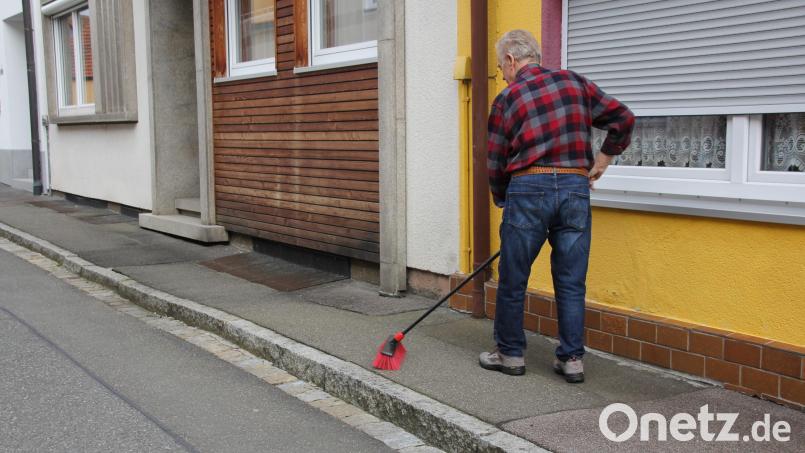 Die Anlieger sind künftig nicht mehr zur &quot;Reinigung nach Bedarf, regelmäßig, aber mindestens einmal im Monat&quot;, sondern nur noch „bei Bedarf“ und wenn es „dringend erforderlich“ ist, verpflichtet. Bild: frd