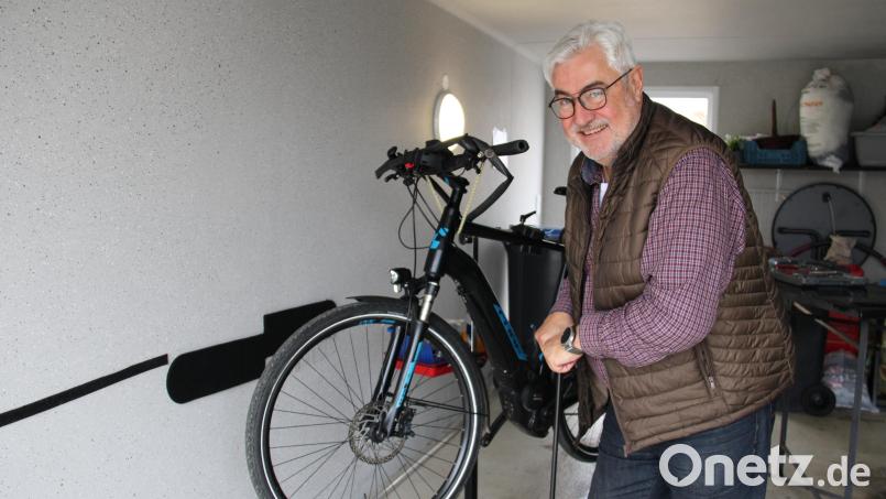 Der passionierte Radfahrer Rupert Troppmann erklärt, auf was man vor der ersten Ausfahrt mit seinem Fahrrad achten sollte. Bild: prh