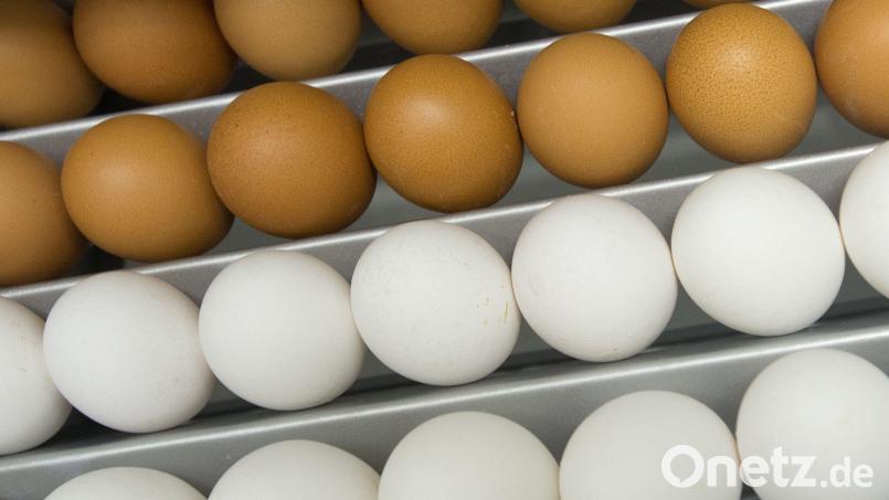 Die Bewohner Ursensollens können den beschädigten Selbstbedienungsautomaten in der Osterwoche wohl nicht mehr nutzen. Symbolbild: Peter Endig/dpa