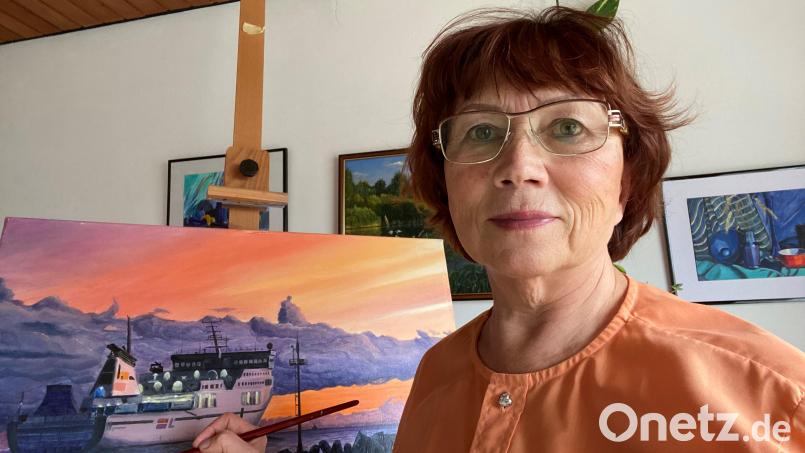 Galina Burdeinaja-Peter malt seit fünf Jahren leidenschaftlich. Nun stellt sie ihre Bilder in Sulzbach-Rosenberg aus. Bild: Galina Burdeinaja-Peter