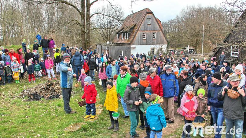 Rund 320 Teilnehmer zählte der Fichtelgebirgsverein bei der Ostereiersuche an der Tauritzmühle. Bild: whü