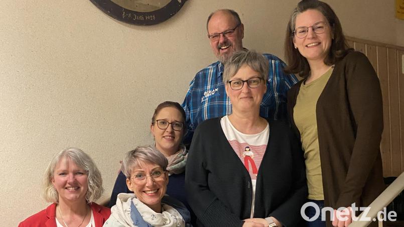 Die neue Führungsriege des Akkordeonorchesters (von links): Karin Dittrich, Heike Reil, Kerstin Melischko, Manuela Hochwart, Rainer Dittrich und Martina Siller. Bild: Akkordeonorchester/exb