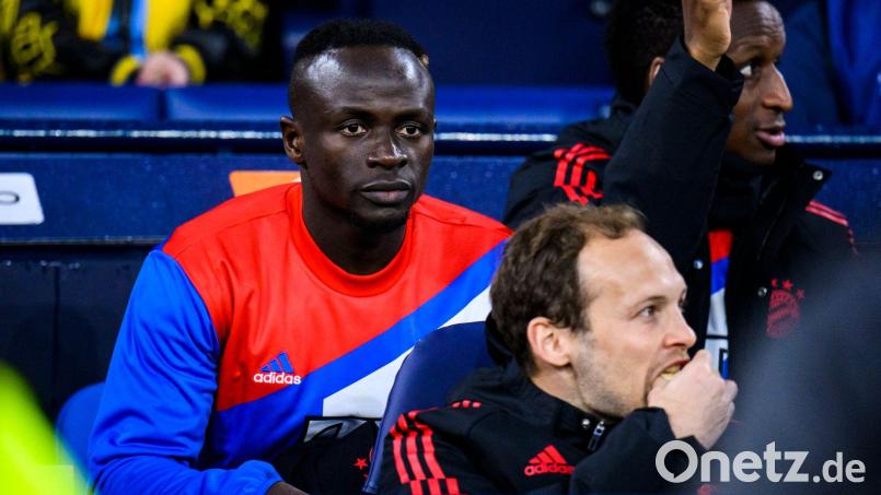 Münchens Sadio Mane sitzt vor dem Spiel auf der Ersatzbank. Bild: Tom Weller/dpa