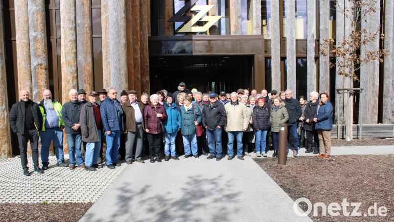 Die Nachbarschaftshilfe Bärnau organisierte eine Betriebsbesichtigung für Senioren bei der Ziegler-Group. Bild: bir