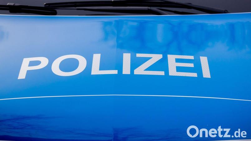 In der Nacht zum Freitag suchte die Polizei in Schwandorf nach einer vermissten Patientin. Symbolbild: Christoph Soeder/dpa