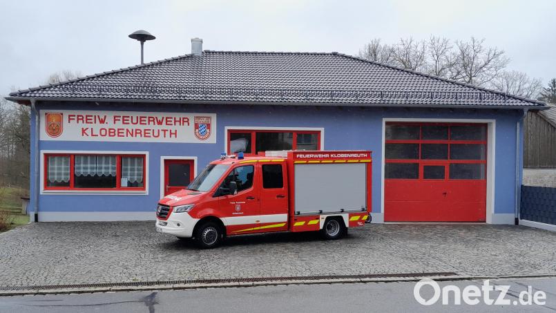 Für die Feuerwehr gibt es gleich drei Gründe, ein Fest zu feiern: Das 100-jährige Jubiläum, die Fahrzeugweihe und die Einweihung des neuen Gerätehauses. Bild: sm