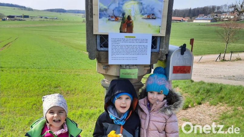 Vor allem für Kinder sind die 14 Stationen am Lichtweg am Mausberg ein aufregendes Erlebnis. Aber auch Erwachsene lädt er zum Verweilen und Beten ein. Bild: swo