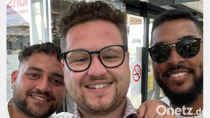 Die Erfahrung in der Castingshow hat zusammengeschweißt: Felix Gleixner (Mitte) zusammen mit dem DSDS-Gewinner Sem Eisinger (rechts) und dem DSDS-Kandidaten Melino Winterstein. Bild: Felix Gleixner/exb
