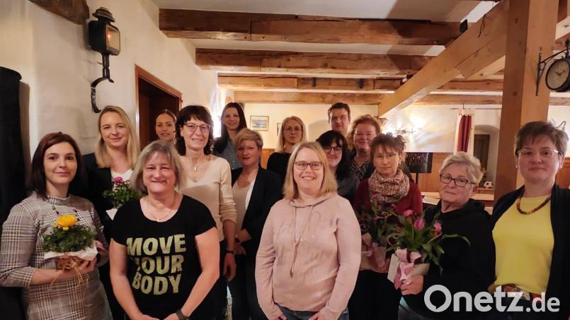 An der Spitze des neu gewählten Vorstandsteams steht Nicole Spachtholz (vorne Mitte). Bild: Wellnhofer/exb