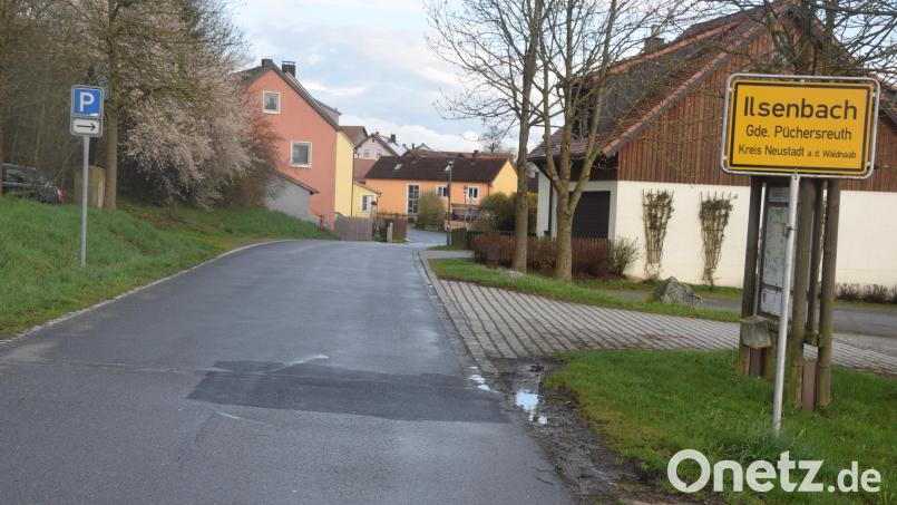 Bürger haben sich bei Püchersreuths Bürgermeister Rudolf Schopper über die Schnellfahrer bei Ilsenbach beklagt. Die Gemeinde sucht nun nach einer Lösung. Bild: fz