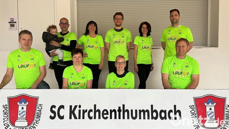 Die Trainer des SC Kirchenthumbach freuen sich auf viele Teilnehmer des Lauftreffs. Hintere Reihe von links: Heiko Friedrich, Angela Lautner, Johannes Doleschal, Caroline Sobirey und Matthias Holl. Vordere Reihe von links: Gerhard Fronhöfer, Karin Nürnberger, Bettina Schmidt und Josef Reisner. Bild: msk