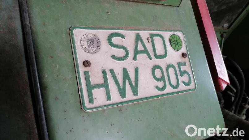 Rund die Hälfte der zugelassenen land- und forstwirtschaftlichen Fahrzeuge im Landkreis Schwandorf haben ein grünes Kennzeichen. Bild: wrl