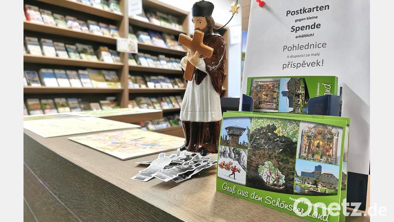 Die Tourist-Information für das Schönseer Land ist mit Prospekten und Mitarbeiter im Raum bb-info im Centrum Bavaria Bohemia angesiedelt. Bild: Portner