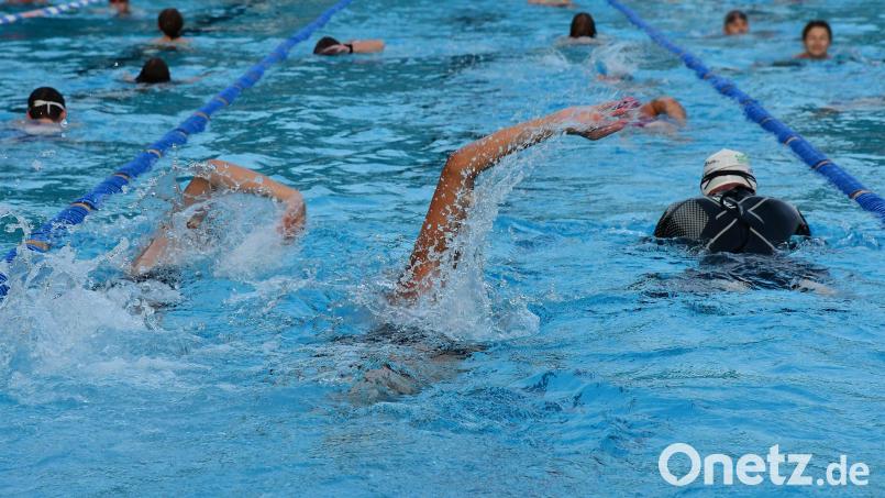 Das Freibad in Auerbach öffnet voraussichtlich erst am 13. Mai. Symbolbild: Petra Hartl