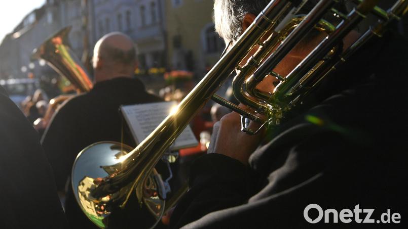 Die Marktredwitzer Blasmusik hatte schon ein paar Auftritte auf dem Sticky-Fingers-Festival, doch das ist nun schon mehrere Jahre her. Umso größer ist die Vorfreude der Musiker auf das Event in diesem Jahr. Bild: Florian Miedl/fph