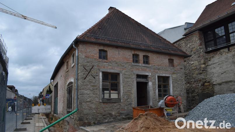 Der historische Völkl-Stadl wird aufwendig saniert. Das Gemäuer wird künftig wie früher Gerätschaften beherbergen. Bild: szl