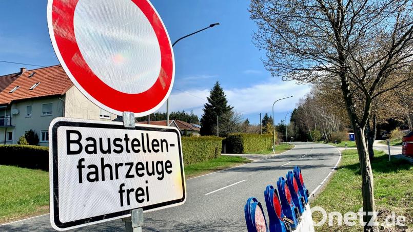 Ab Montag, 24. April, ist die Bundesstraße 15 gesperrt. Die Fahrbahnerneuerung beginnt zwischen Baumgarten (Hotel Igel) und der St 2181. Bild: Gabi Schönberger
