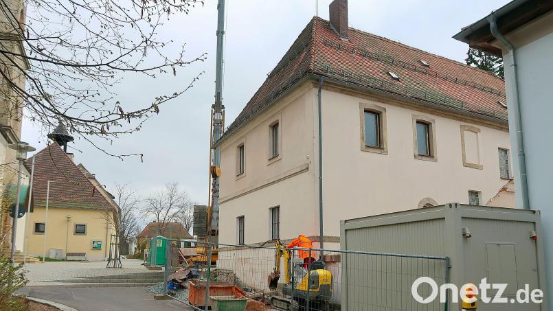 Kräftig gebaut wird derzeit am neuen Rathaus. Für den Umbau sind 2023 Kosten in Höhe von 1.700.000 Euro eingeplant. Bild: bsc