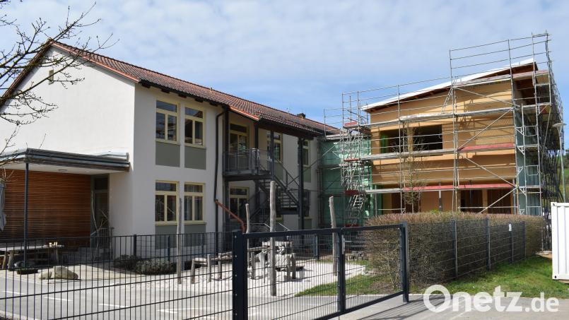 Der Landkindergarten Trausnitz wird um eine Kinderkrippe und einen Hort erweitert. Ab September besteht dann die Möglichkeit der Ganztagsbetreuung. Bild: bnr