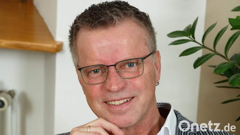 Hirschaus Bürgermeister Hermann Falk feiert am Montag, 24. April, seinen 60. Geburtstag. Bild: u