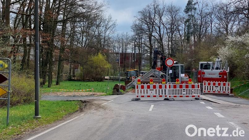 Sehr eng geht es derzeit im Lohbachwinkel zu. Ab Juni ist ein Ende der Verkehrsbeeinträchtigungen in Sicht. Bild: gmü