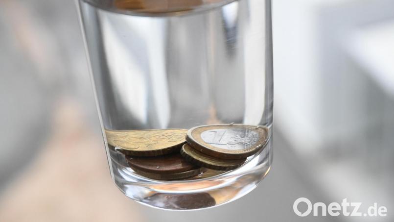 Das Wasser in Muglhof ist im Vergleich zu dem Preis, den alle anderen Weidener bezahlen, zu teuer. Das ist eine der Hauptklagen aus dem Weidener Land. Symbolbild: Gabi Schönberger