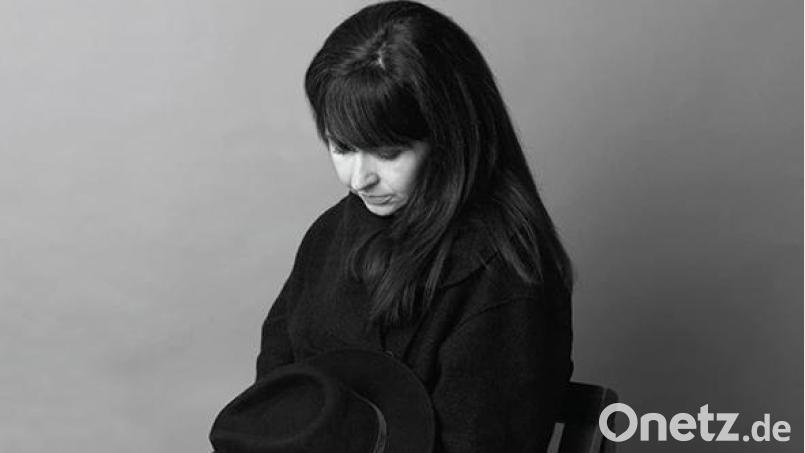 Polly Paulusma - When Violent Hot Pitch Words Hurt (Bertus) Bild: Bertus