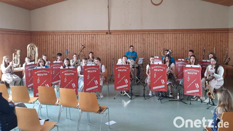 Beim Instrumentenkarussell in Premenreuth zeigten die Nachwuchsmusiker ihr Können. Bild: Blaskapelle Reuth/exb
