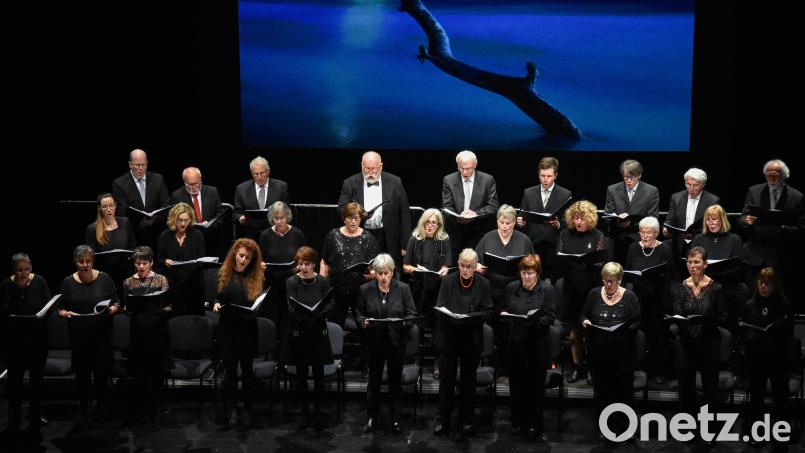 Im Sternenstaub, präsentiert von der Amberger Chorgemeinschaft im Stadttheater Amberg, war ein Genuss für alle Zuhörer. Bild: Stephan Huber